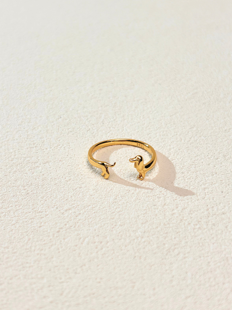 Dachshund Hug Ring