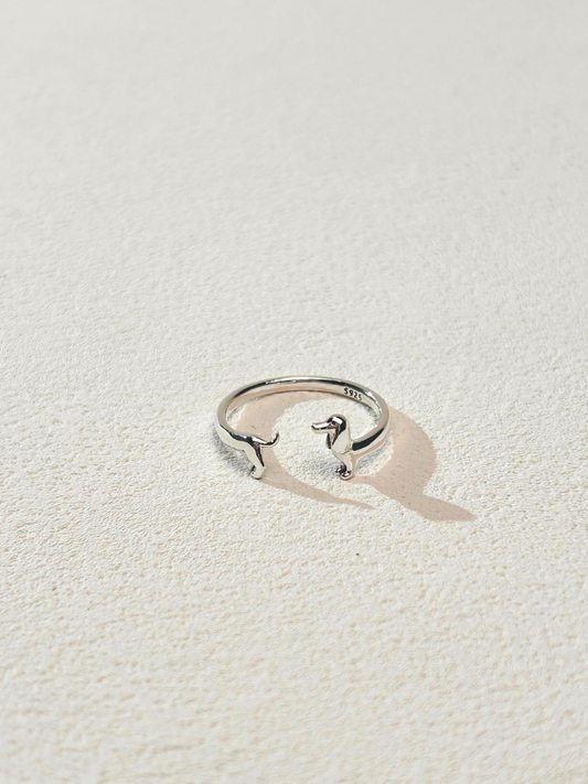 Dachshund Hug Ring